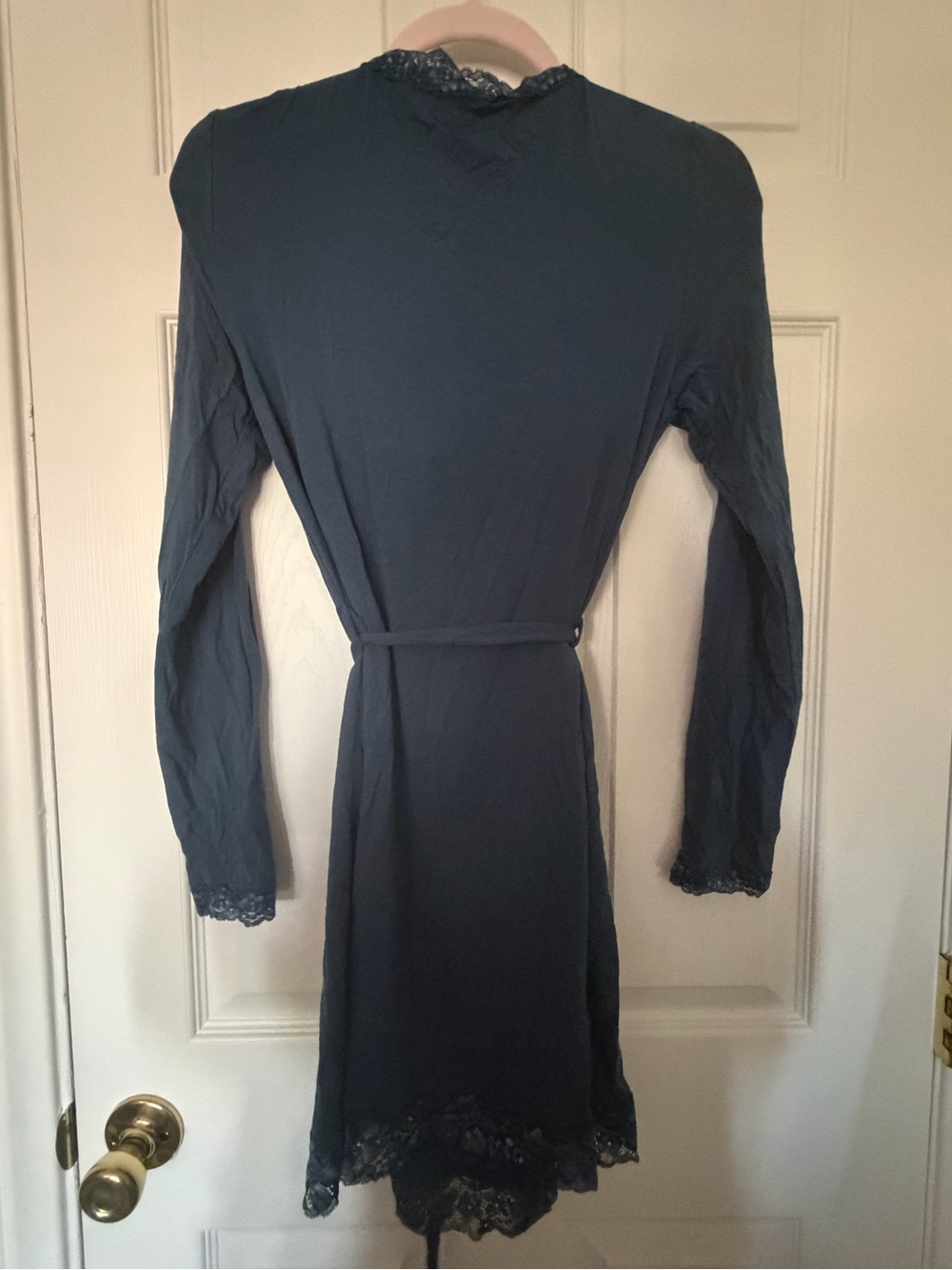 Victoria’s Secret Modal Lace Inset Robe - Picture 5 of 9